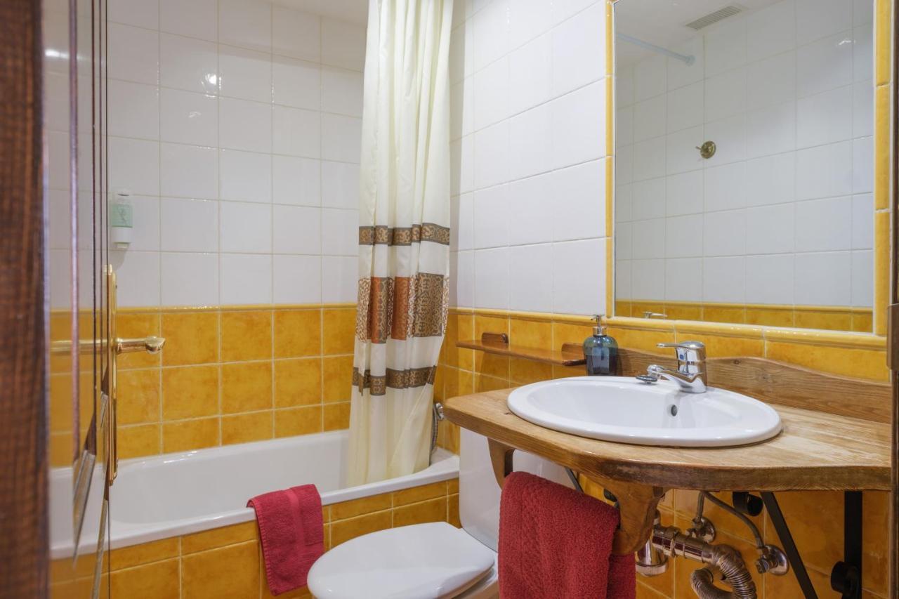 El Rincon De Andrea Apartamentos Биескас Екстериор снимка