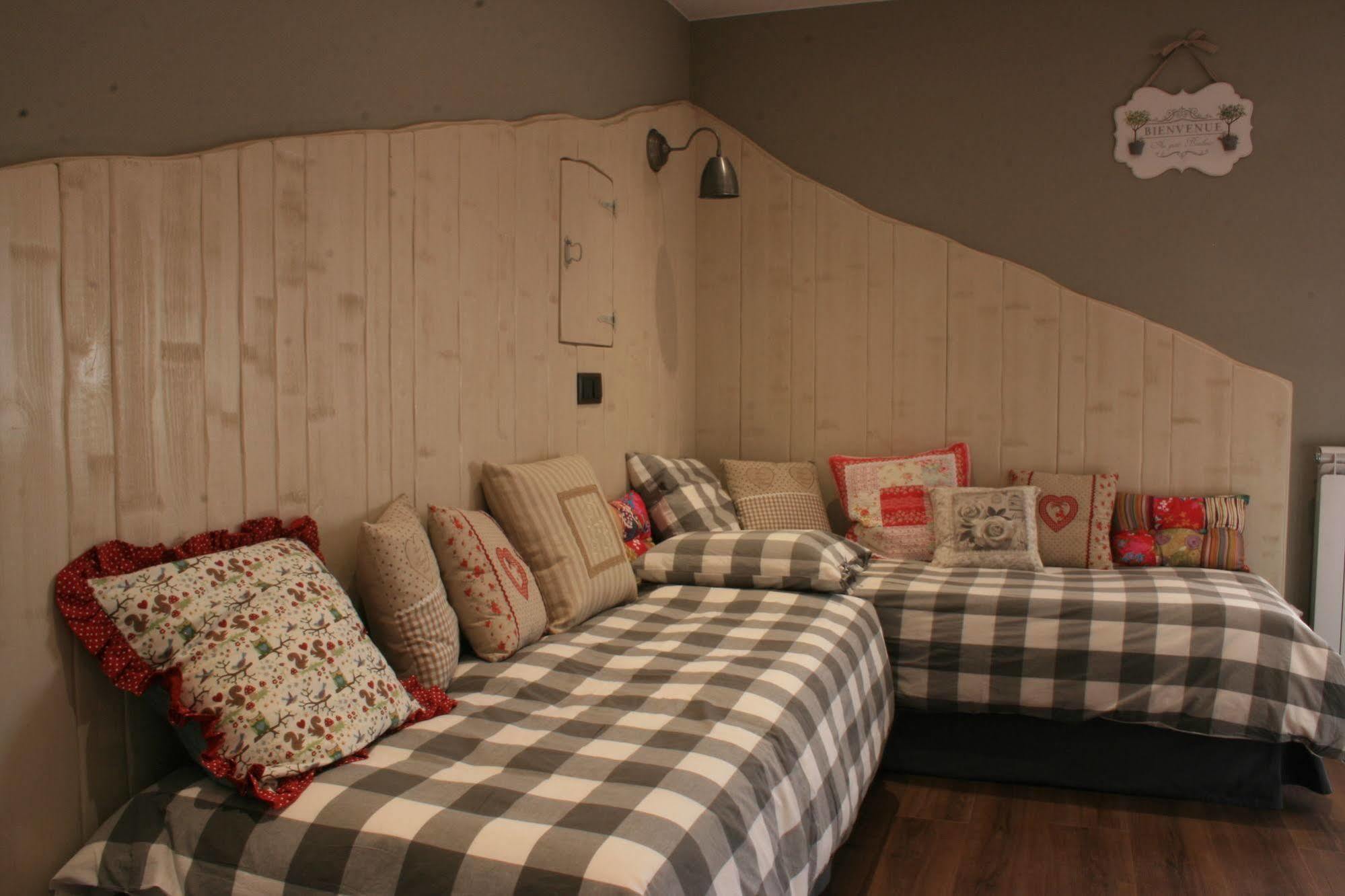El Rincon De Andrea Apartamentos Биескас Екстериор снимка